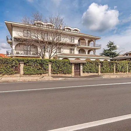 Casa Bianca Bruino, Privacy E Confort *