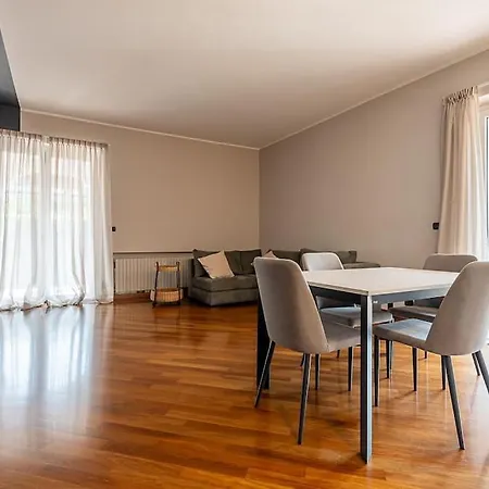 Casa Bianca Bruino, Privacy E Confort Apartamento *